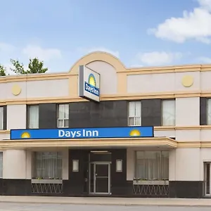 Days By Wyndham East Beaches Hotel Toronto
